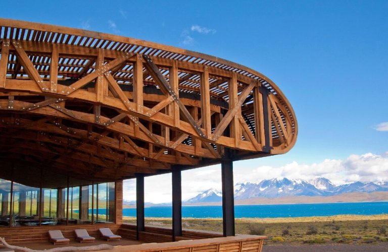 The Architecture of 'LUX'