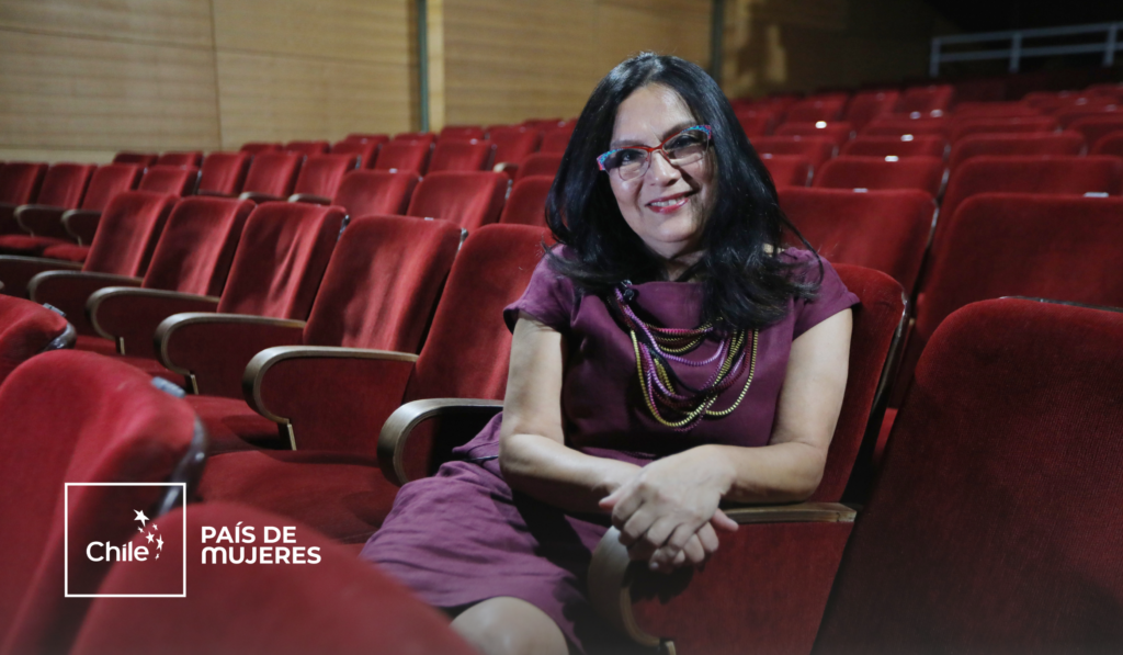 Carmen Romero y Teatro a Mil: “Chile no solo exporta cobre, exporta artistas, poetas, dramaturgos y escritores”