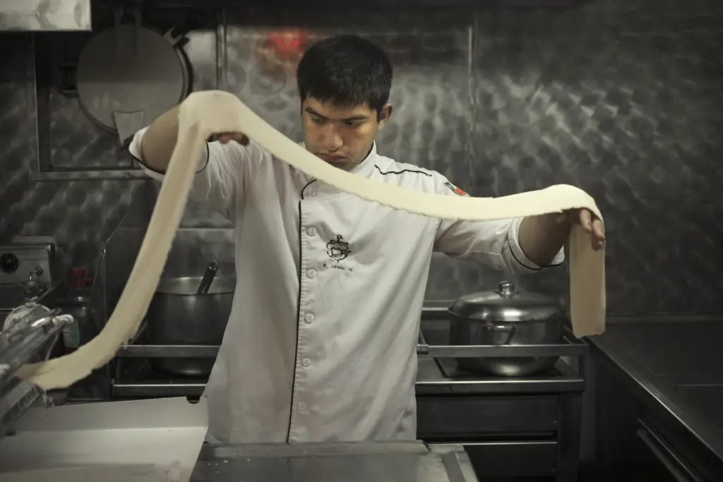 ¿Qué es lo mejor de la comida chilena?: Cinco embajadores en Chile responden esta pregunta