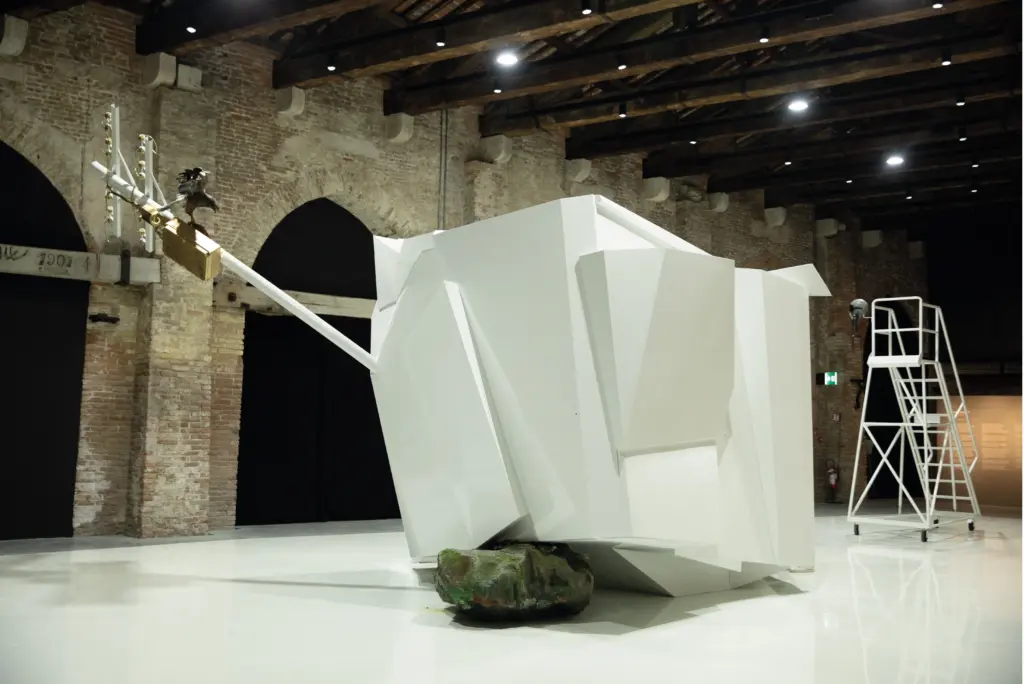 Entre aplausos, Chile inaugura Pabellón “Inter-Reality” en la 61° Bienal de Venecia
