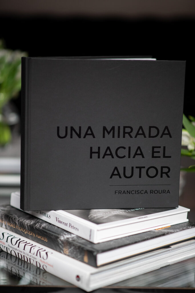 Libro: Una mirada hacia el autor